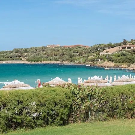 Con Piscina Mare E Giochi A