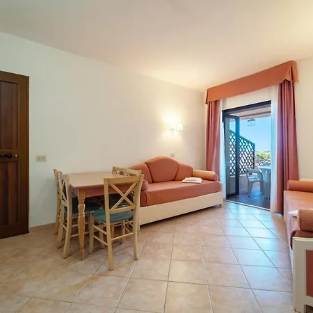 Apartmán Con Piscina Mare E Giochi A *